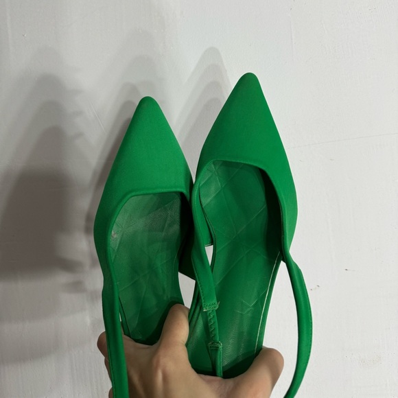 Green heels pumps - Picture 3 of 4